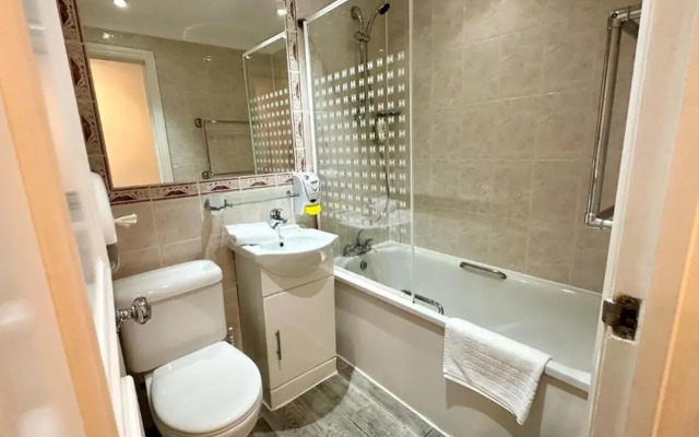 Smart Hyde Park View - Hostel