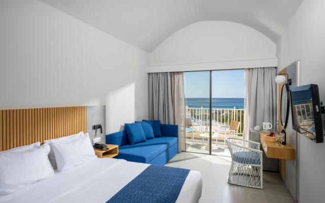 Mare Blue Hotel