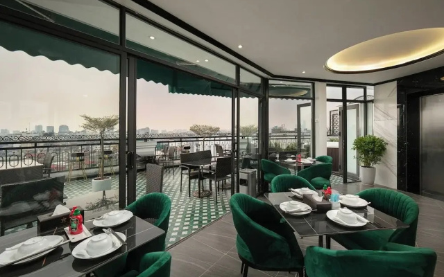 Hanoi Plaza Suite  & Spa