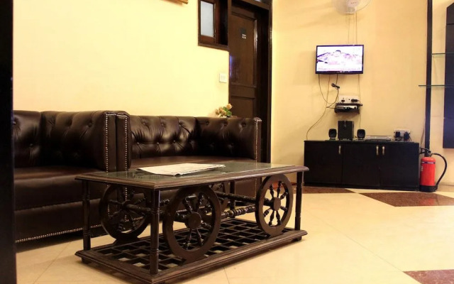 OYO 305 Hotel Rajdeep Palace