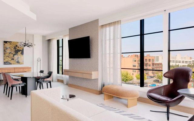 The Godfrey Detroit, Curio Collection By Hilton