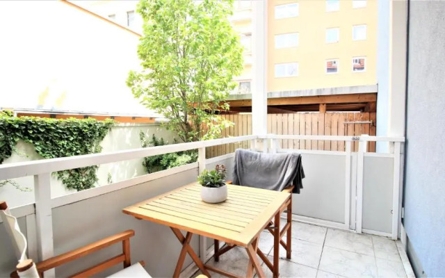 Private Room - Heart of downtown