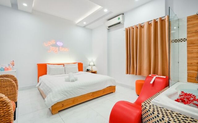 Collection O District Tan Binh Near Airport Formerly Joy Inn