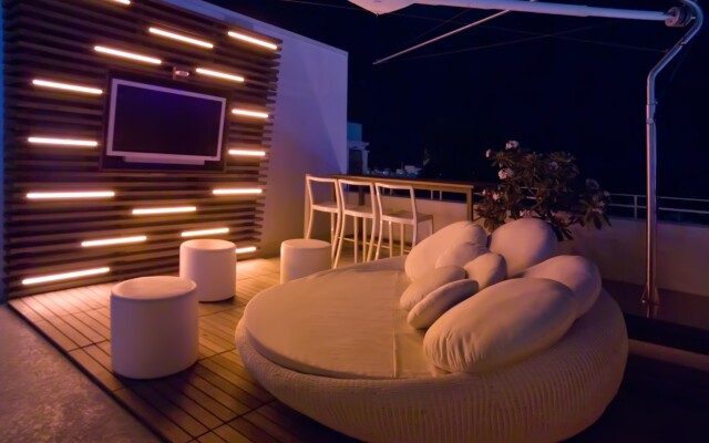 Dream South Beach, by Hyatt