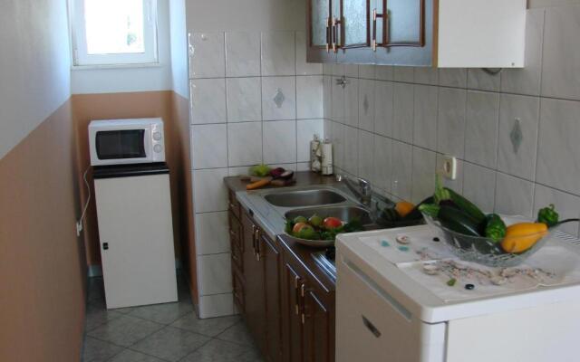 Rasin Apartments