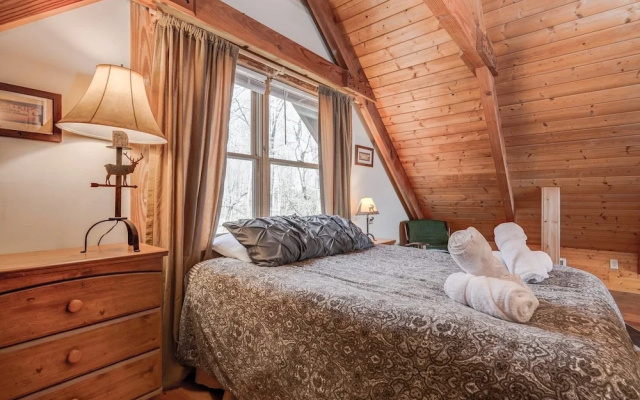 Red Wolf - 2 Br Cabin