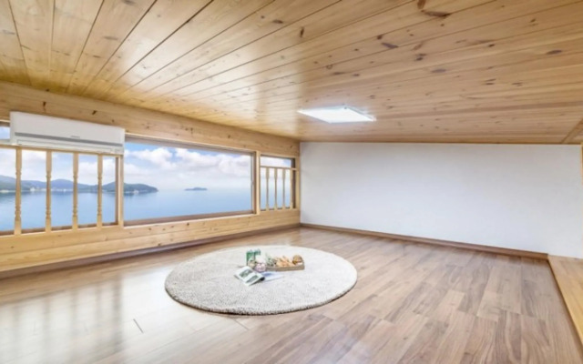 Geojedo Bay One Pension