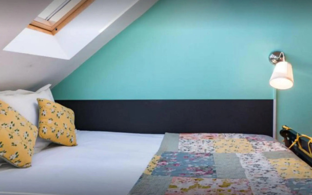 Lisbon Heart Apartments - Green Apartment by LovelyStay