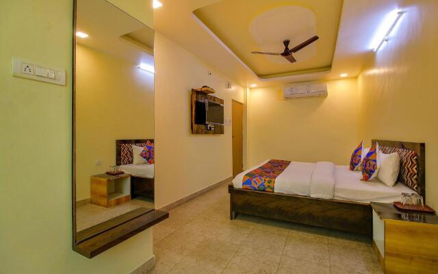 Fabhotel Kanta Shrawan Arcade