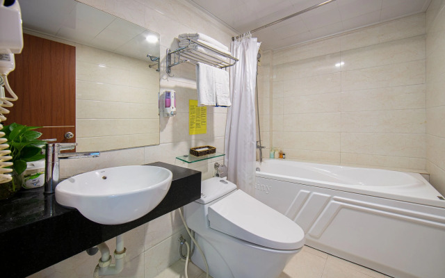 Hanoi Diamond King Hotel