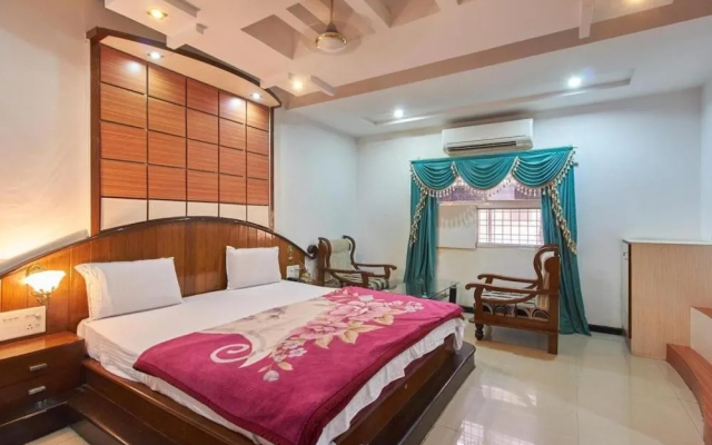 Hotel Rahul