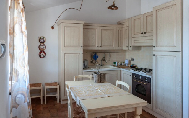 Elm Tree Apt In Farmhouse With Pool