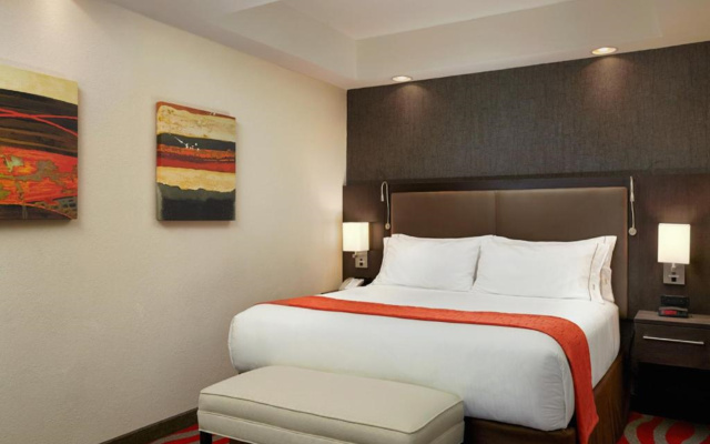 Holiday Inn Express Hotel Naples Downtown - 5th Avenue