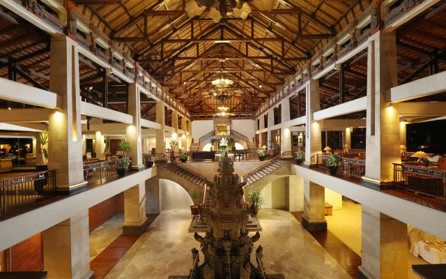 Nusa Dua Beach Hotel and Spa 