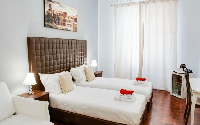 Lh Royal Suites