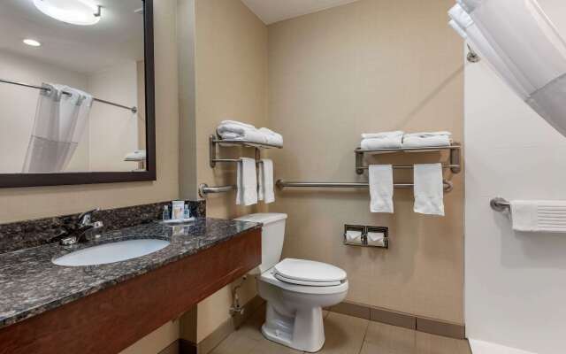 Comfort Suites Marion North