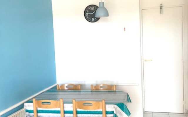 Studio In Saint Raphael With Pool Access And Enclosed Garden