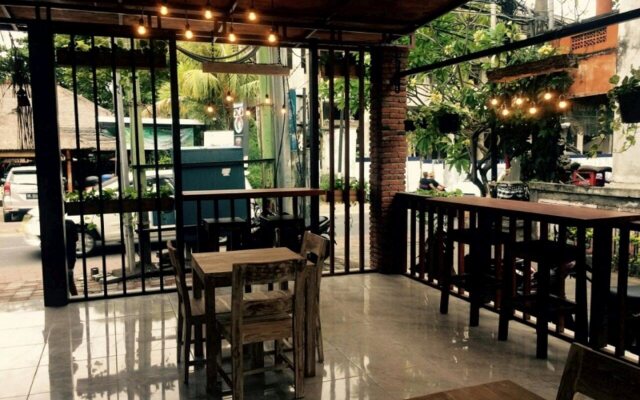 Sari Room Bed & Breakfast
