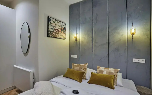 Spacious Apartment With AC - Center of Paris