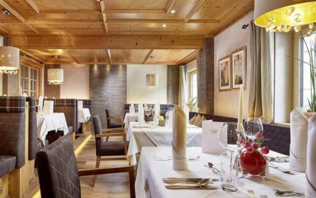 Hotel Berghof Crystal Spa & Sports