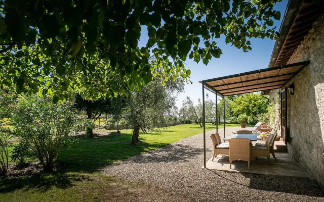 Oliveta a Retreat Surrounded by Olive Trees
