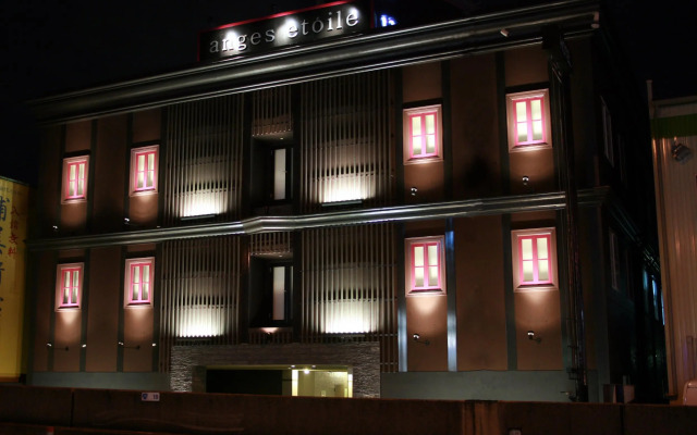 Anges Etoile (Adult Only)