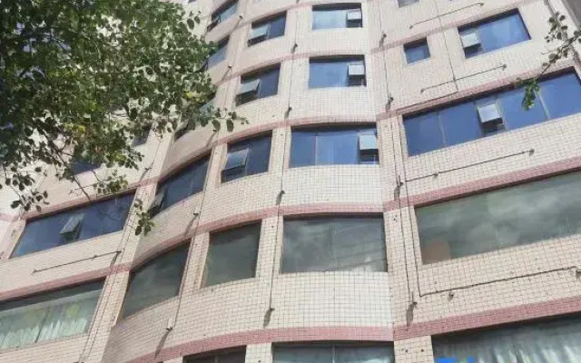 Vienna Hotel (Nanning Yudong Yinhai Avenue Jinxiang Metro Station)