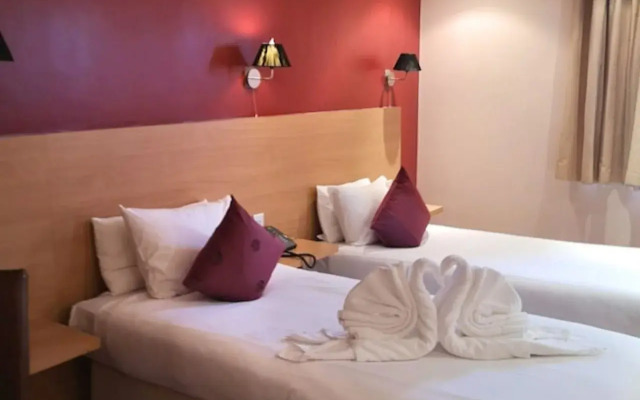 Luton Hotel
