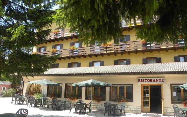 Отель Life Hotels Des Alpes