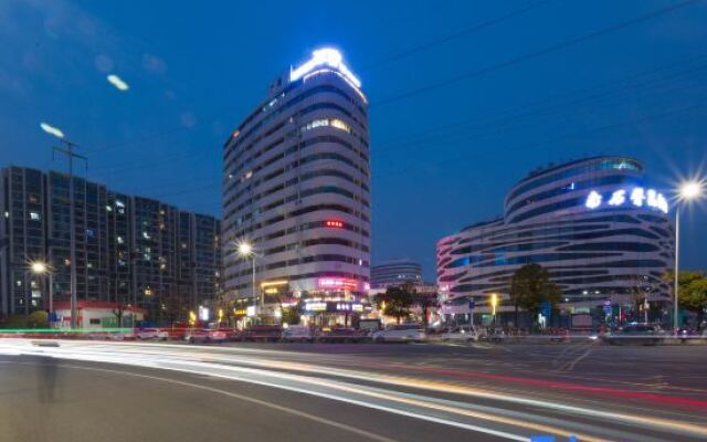 Tide Hotel