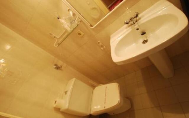 Hostal Ayestaran I