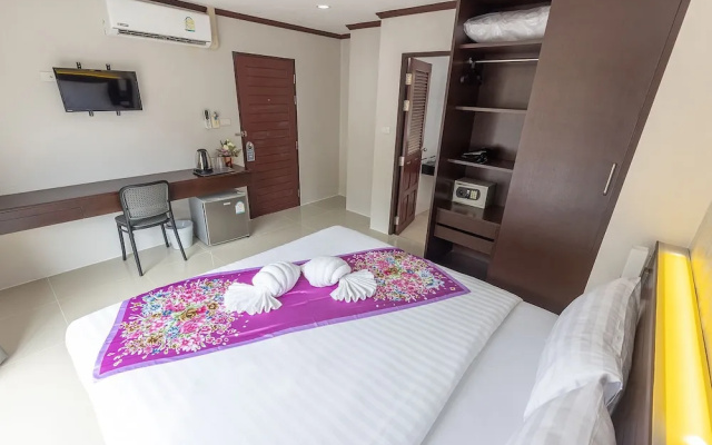 The Chic Patong