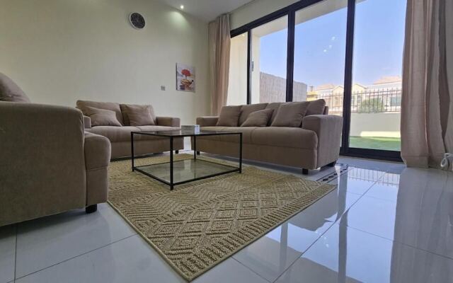 Elegant 2-bed Villa And hall, G,1