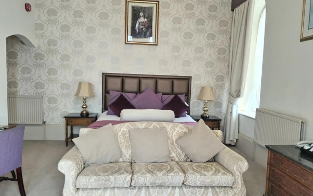 Abbey Sands Hotel