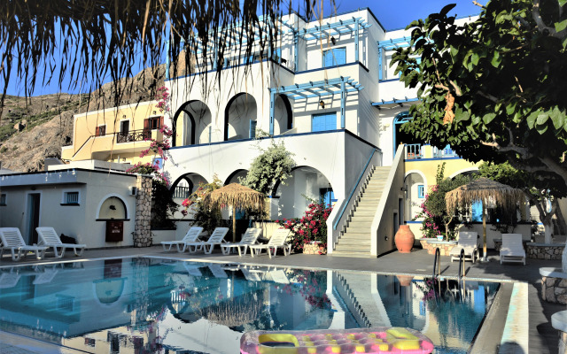 Artemis Santorini