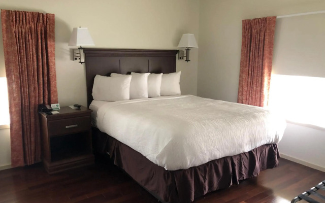 Grand Eastonian Hotel & Suites