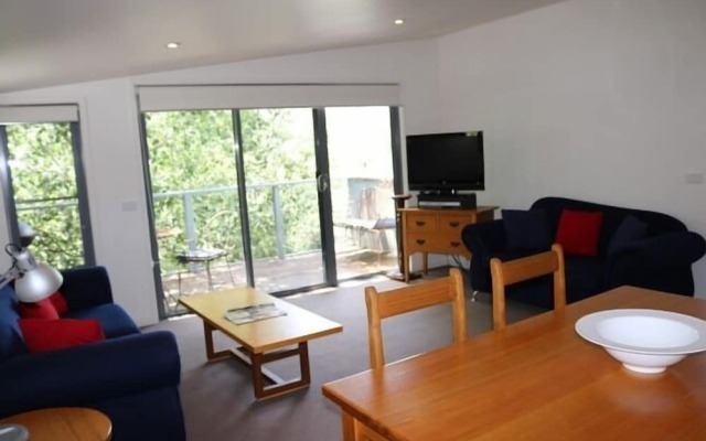 Bright Woodlands Retreat