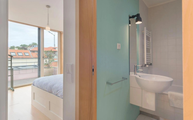 Between River and Sea Porto Apartment