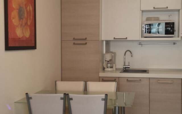 Modern deluxe two-bedroom apartment