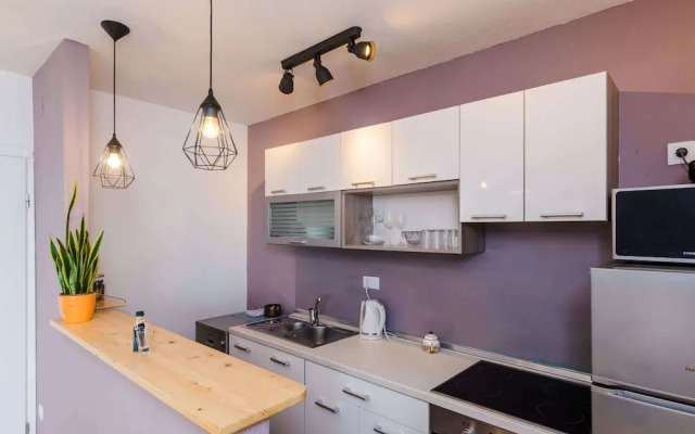 Apartment Konak - Two Bedroom Apartment With Balcony and Sea View