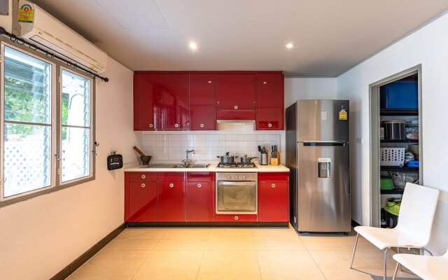 4 BR Townhouse in Great Location BSS