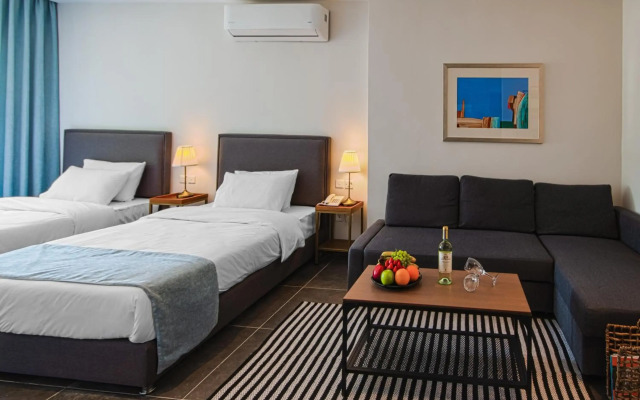 Canary Hotel