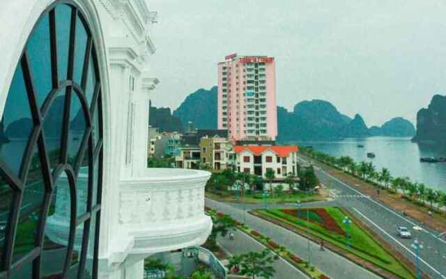 Royal Hotel Halong - Hon Gai