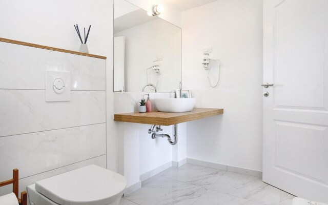 Amazing Home in Zaboric With 7 Bedrooms, Wifi and Outdoor Swimming Pool