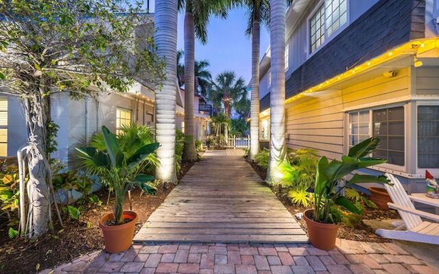 Banana Bay Club Beachside Villas