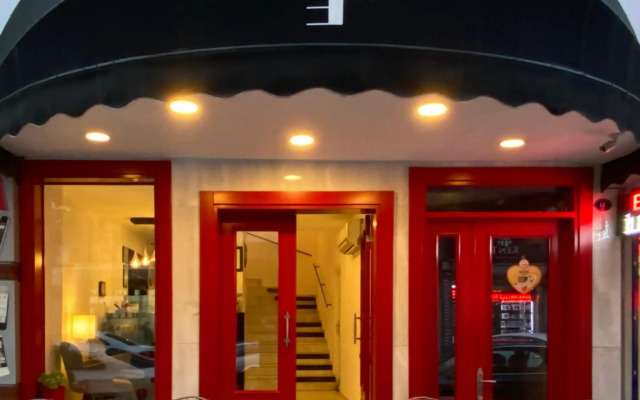 Piano Hotel
