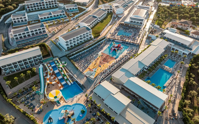 Caretta Paradise Resort & Waterpark