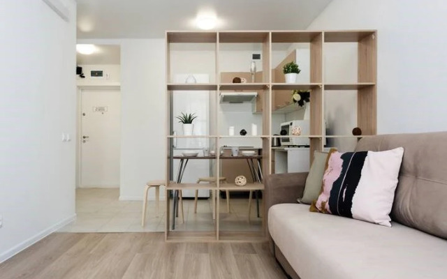 AHause на проспекте Космонавтов 11а