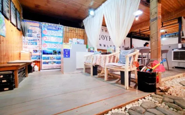 Weizhou Island Xilin Meishu (Shell Beach Shop)