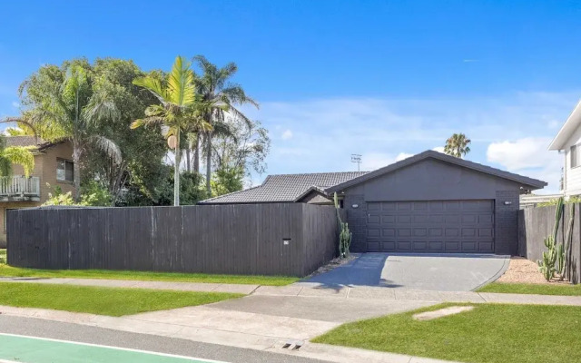 Black Shack Burleigh